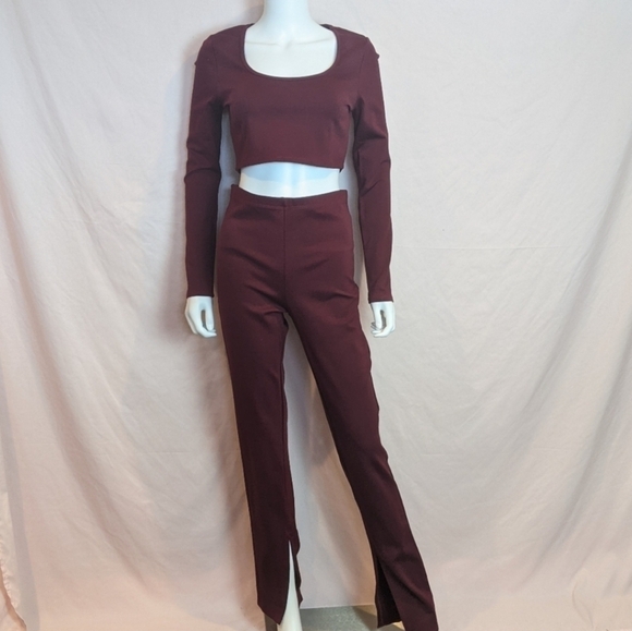Fashion Nova Burgundy/Maroon Long Sleeve Crop Top & Split Leg Leggings Set - Picture 1 of 10